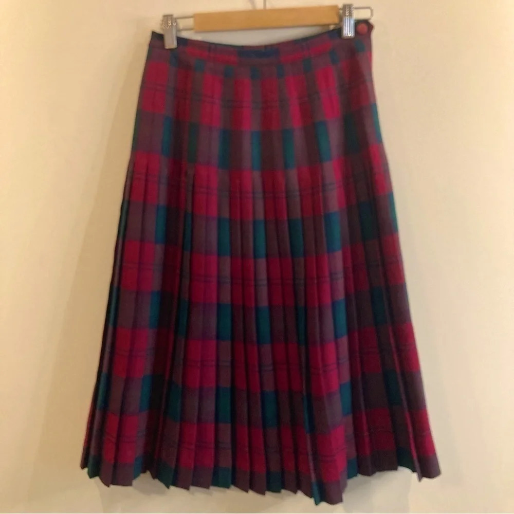 ALJEAN OF CANADA  Sz 4-6 Wool Pleated Unlined Skirt Vintage